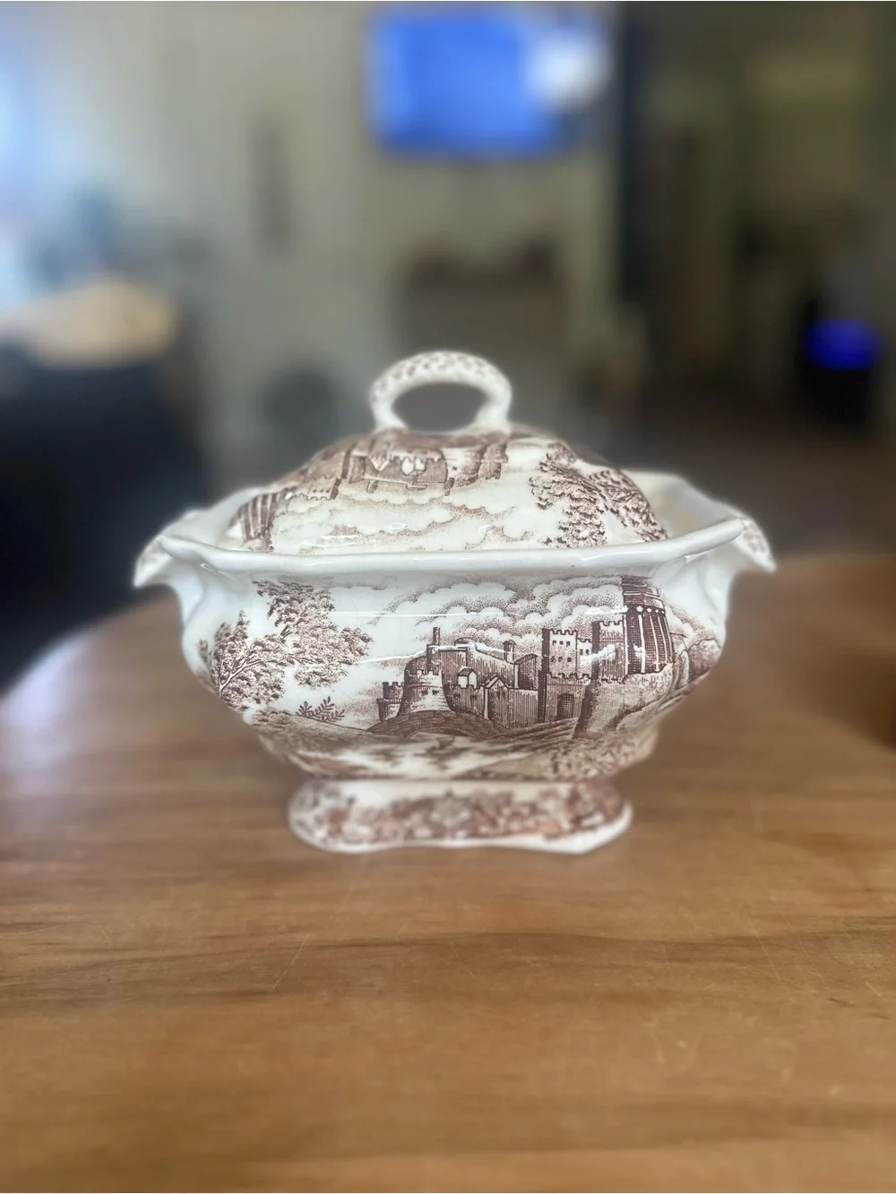 Vintage Brown Transferware lidded Tureen Korea crazing 6”Hx8”Wx 4”D